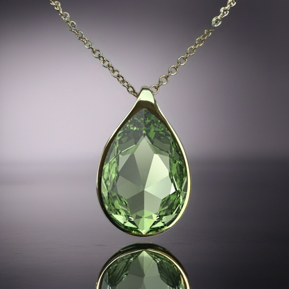 Handcrafted necklace with green peridot crystal and chain - Picture 3 of 6